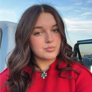 Meet your Posher, Brenna